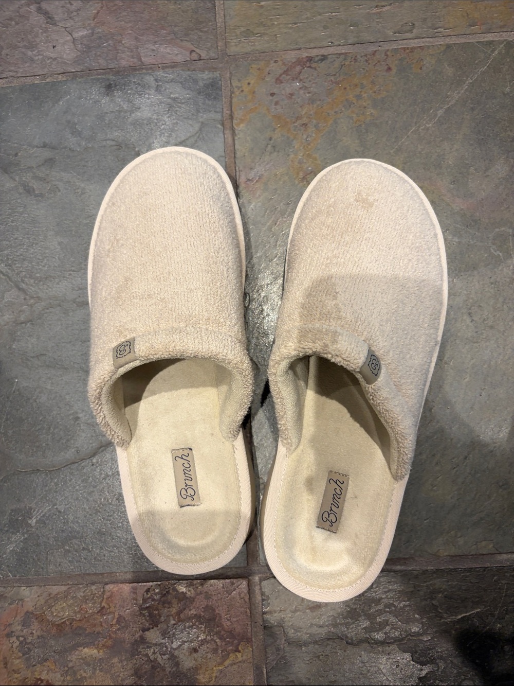 Brunozzi Women's Cream Plush Slip-On Slippers